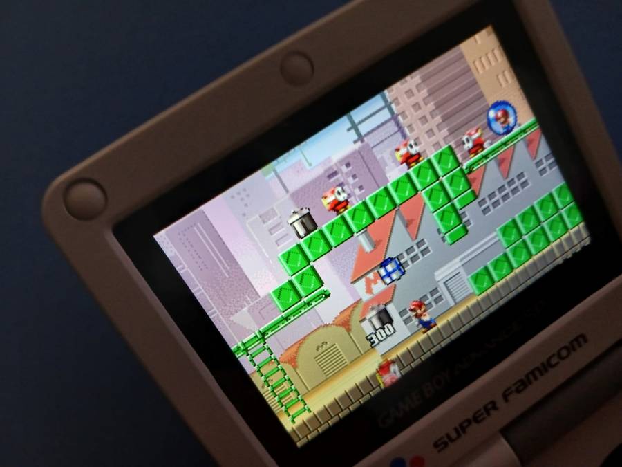 Nintendo Game Boy Advance SP