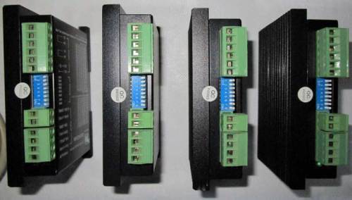 Kit of Stepper Motors, Drivers, 5 Axis Breakout Board, Parallel cable and Power Supply Units