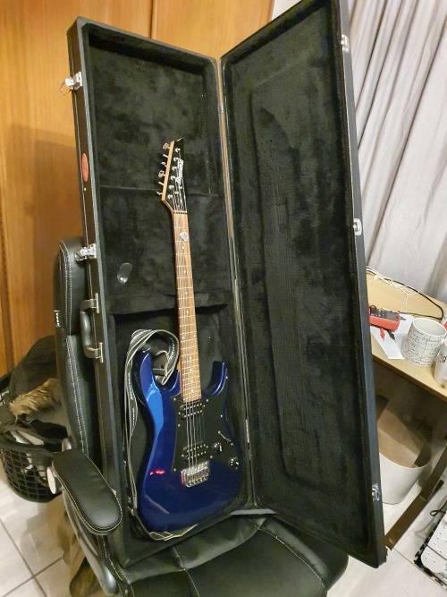 Ibanez Gio Guitar with Amp and Hard Case