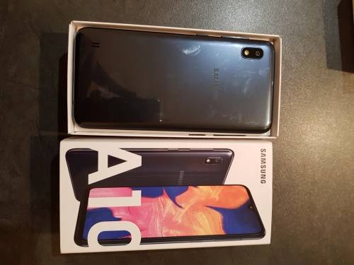 Samsung a10 black in excellent condition