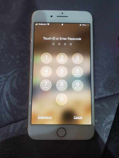 iPhone 8plus 64gb gold 10/10 condition