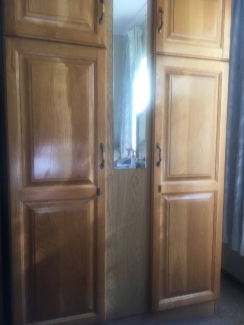 Wardrobe 4 Door Oak Finish Mirror inlay