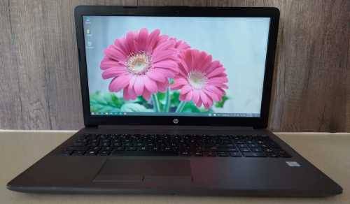 Core i5 8th gen HP 250 G7  DEMO Laptop 8G/1TB HD/UHD Graphics /Office 21/2y wnty and FREE BAG