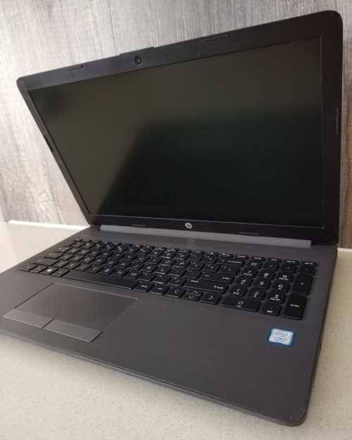 Core i5 8th gen HP 250 G7  DEMO Laptop 8G/1TB HD/UHD Graphics /Office 21/2y wnty and FREE BAG