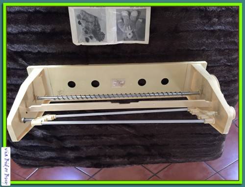 LEONORA SHAGGY SPINNER (RUBBERS MISSING REFER PICS) PATENT 77/4909