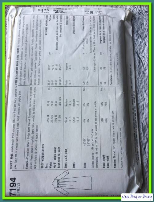 PATTERN SUPER SAVER 7194 - GOWN/ROBE (UNUSED)(SIZE S-M)