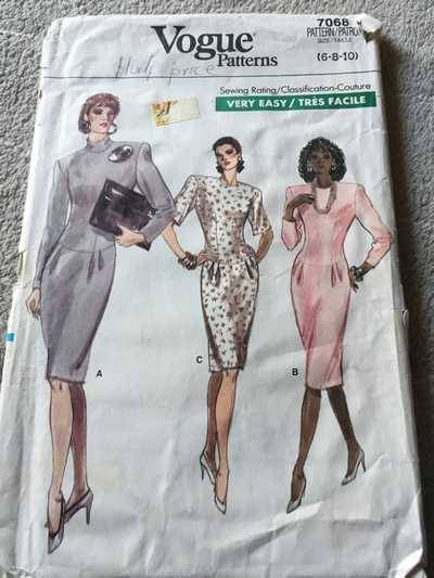PATTERN VOGUE 7068 - DRESS (SIZE 6-8-10)