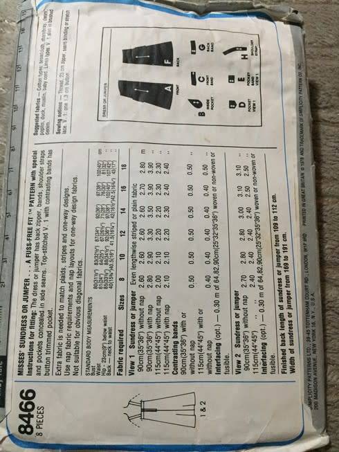 PATTERN SIMPLICITY 8466 (UNUSED BUT MARKS ON IT) - SUNDRESS OR JUMPER (SIZE 18)