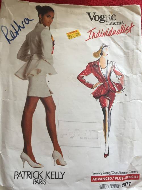 PATTERN VOGUE 2077 (PATRICK KELLY) - JACKET AND SKIRT (SIZE 6-8-10)
