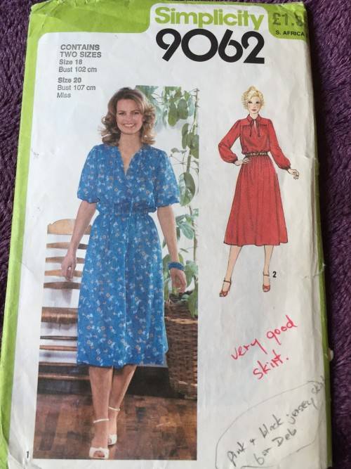PATTERN SIMPLICITY 9062 (COMPLETE) - PULLOVER DRESS (SIZE 18-20)