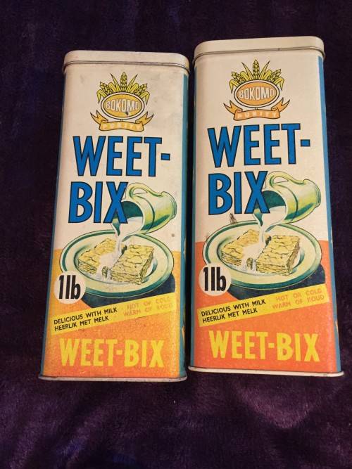 TIN - BOKOMO WEET-BIX TINS (X2) 25CM