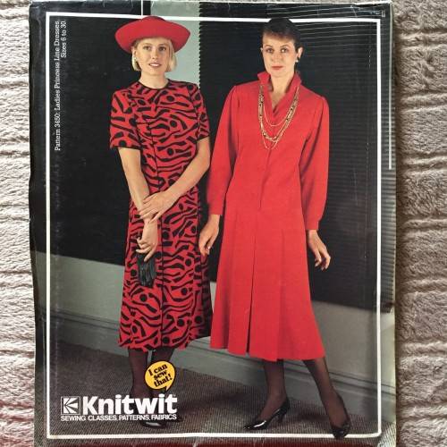 PATTERN KNITWIT 3450 - LADIES PRINCESS LINE DRESSES (SIZE 6-30) BIG SIZE