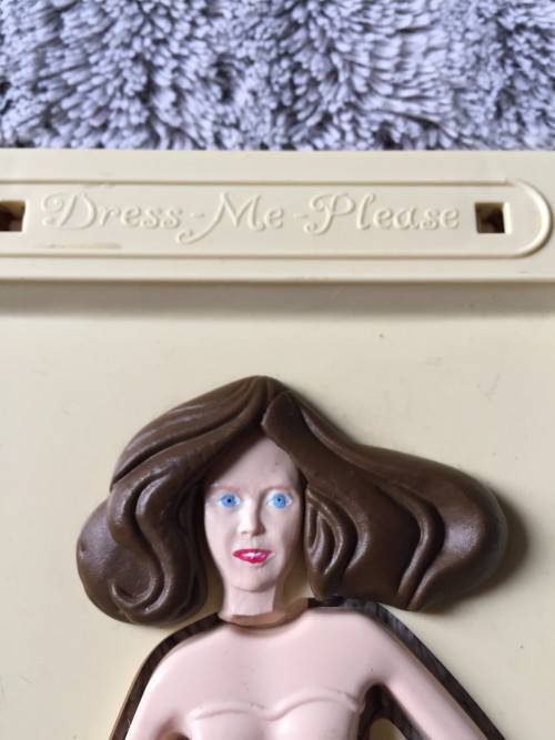 DRESS ME PLEASE (SEE PICS)