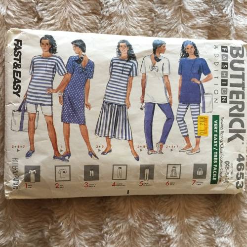 PATTERN BUTTERICK 4653 - DRESS,TOP,SHORTS,PANTS,SKIRTandBAG (SIZE XS-S-M)
