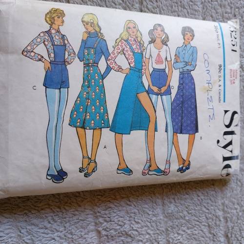 PATTERN STYLE 3251 (COMPLETE)(VERY VINTAGE) - UNIQUE SKIRTS, SHORTS and BLOUSES (SIZE 14)