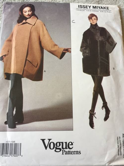 PATTERN VOGUE 1227 (ISSEY MIYAKE)(COMPLETE) - COAT (ALL SIZES)