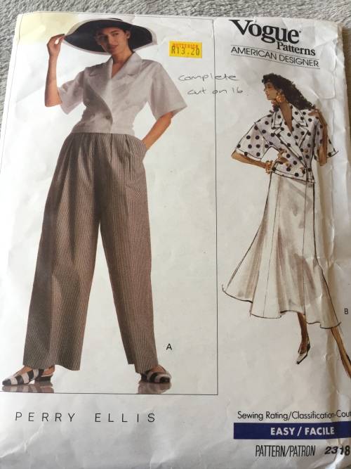 PATTERN VOGUE 2318 (PERRY ELLIS)(COMPLETE, CUT ON 16) - TOP, SKIRT and PANTS (SIZE 12-14-16)