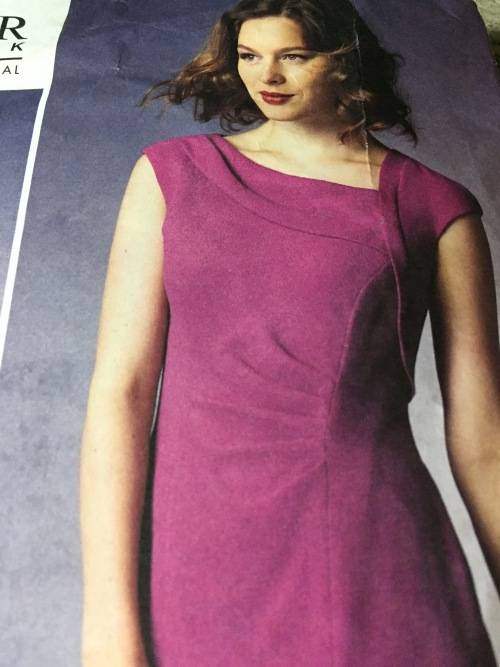 PATTERN VOGUE 1369 (KAY UNGER)(UNCUT NOT FACTORY FOLDED) - STUNNING DRESS (SIZE 8-16)