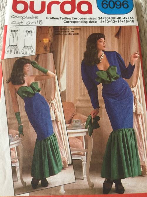 PATTERN BURDA 6096 (COMPLETE, CUT ON 18) - SPECIAL OCCASSION DRESS (SIZE 8-18)