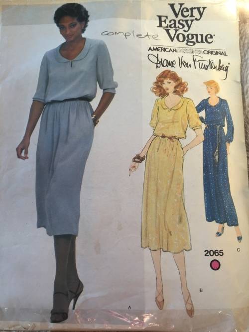 PATTERN VOGUE 2065 (COMPLETE, DIANE VON FURSTENBURG) - DRESSES (SIZE 10)