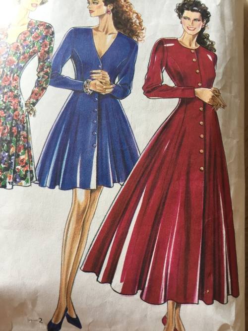 PATTERN NEW LOOK 6973 (COMPLETE, CUT ON 12) - DRESSES (SIZE 8-12)