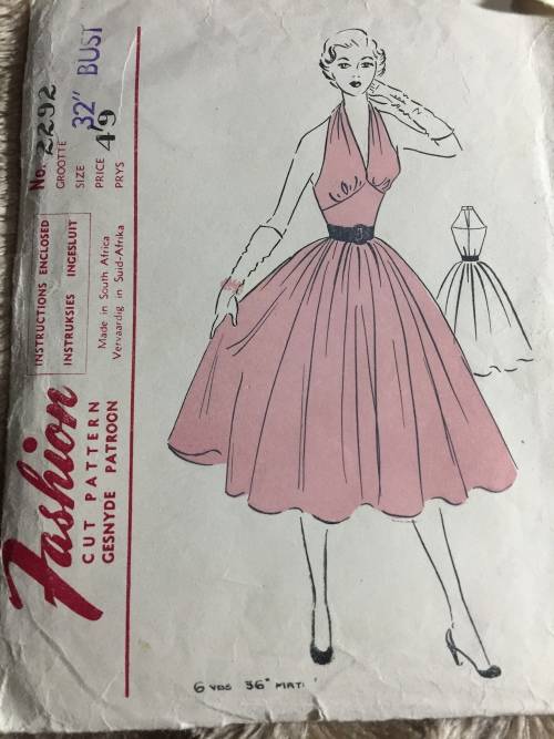 PATTERN FASHION 2292 (VERY VINTAGE, TIDY PATTERNS) - A REAL MARILYN MONROE DRESS (SIZE 32)