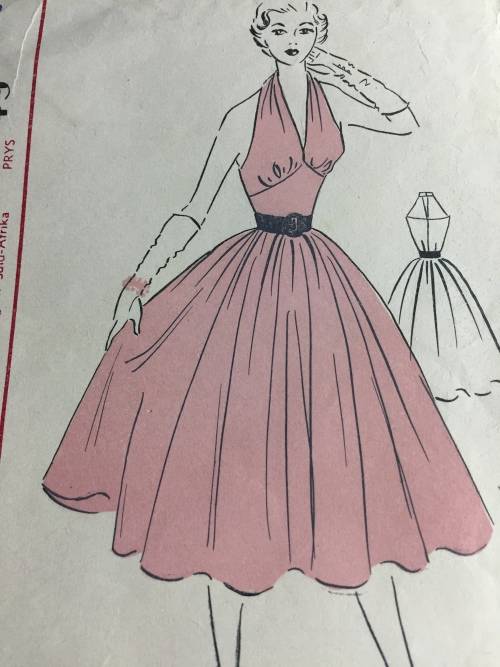 PATTERN FASHION 2292 (VERY VINTAGE, TIDY PATTERNS) - A REAL MARILYN MONROE DRESS (SIZE 32)