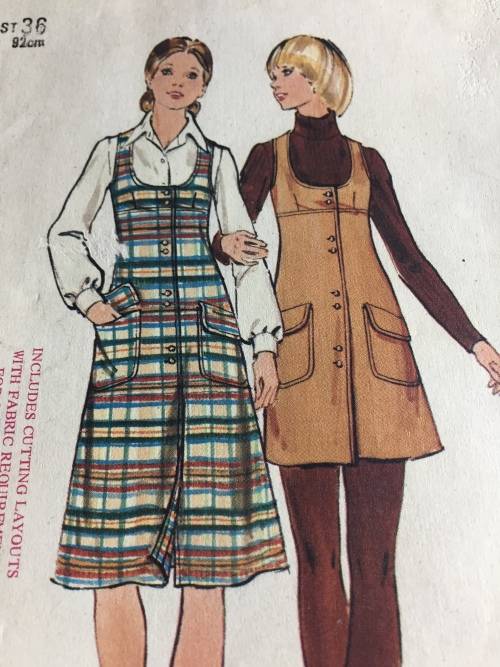 PATTERN BUTTERICK 6814 (VINTAGE, TIDY PATTERNS) - JUMPER (SIZE 14)