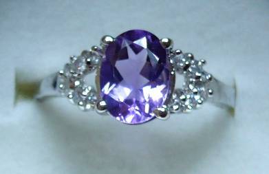 *GIFT* 14k SOLID WHITE GOLD BRAZILIAN PURPLE AMETHYST AND WHITE SAPPHIRE RING.