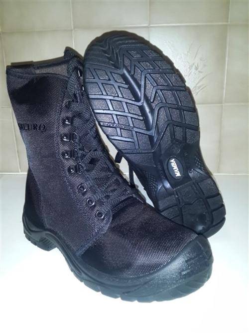 Canvas combat boot