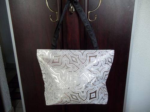**Gorgeous ladies SUEDE casual hand bag in WHITE & SILVER. Trendy and fashionable. A great Buy!