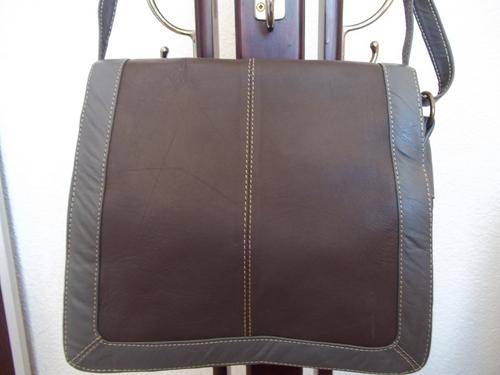 *Only One!*NEW ARRIVALS***Stunning 100%  Genuine leather  Hand Bag in BROWN . A great buy!.