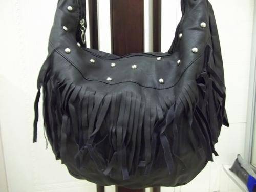 last one**Beautiful ladies Soft leather look hand bag in BLACK !. Great everyday hand bag.