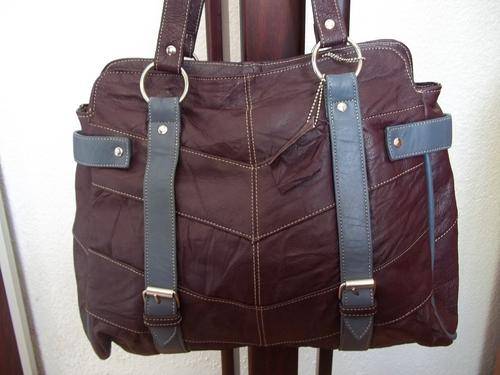 *NEW ARRIVALS***Stunning 100%  Genuine leather  Hand Bag . A Great buy!!