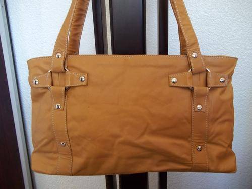 *NEW ARRIVALS***Stunning 100%  Genuine leather  Hand Bag in DESERT. A Great buy!!