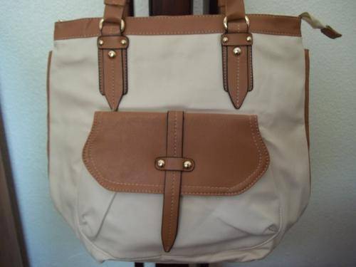 LATE ENTRY**HOT Designer style,PU LEATHER  ladies hand bag in CREAM & TAN**GREAT QUALITY!GREAT BUY!