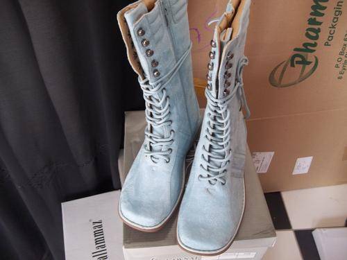 LATE ENTRY#Beautiful ladies Suede BOOTS In BLUE, A must have for this winter- SIZE 8