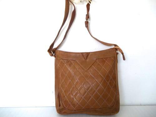 *Only one*Stunning 100% REAL LEATHER SHOULDER BAG in TAN- Great quality, great Buy!