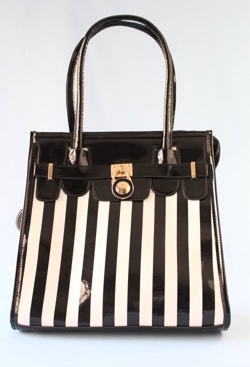 **NEW ARRIVAL** Luxury Ladies designer style Handbag in Black and White-Made to Wow!