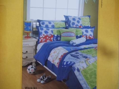 Beautiful LIFESTYLE ITALIA single embroider duvet cover and pillowcase.