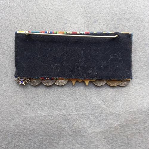 STUNNING WW1andWW2- 9 X MINIATURE MEDAL PIECE IN AMAZING CONDITION WITH RIBBONS AND BAR