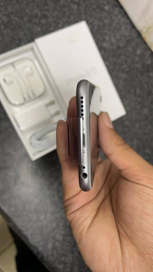 Brand New iphone 6s space grey