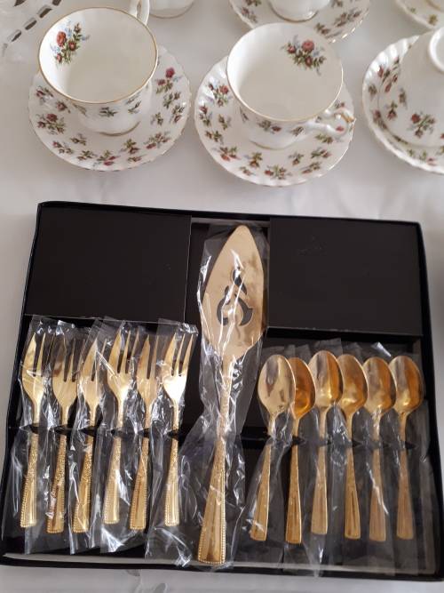 Royal Albert `Winsome` (21 piece) PLUS gold plated tea spoons and cake forks (13 piece)
