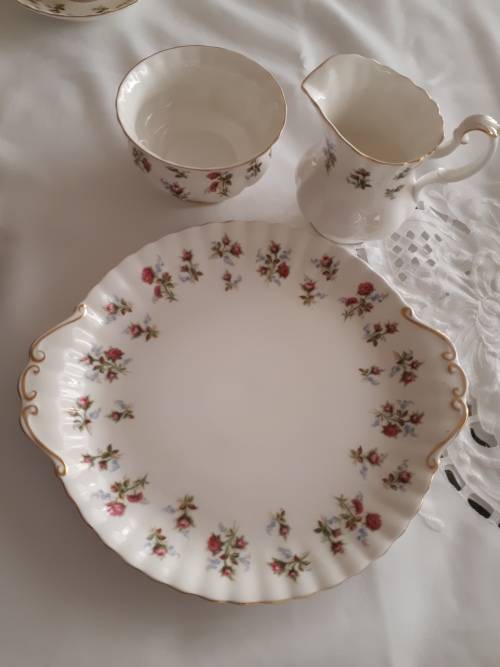 Royal Albert `Winsome` (21 piece) PLUS gold plated tea spoons and cake forks (13 piece)