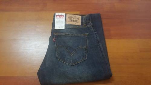 Authentic LEVI'S 505 Denims - Size 32/32 or 32/34