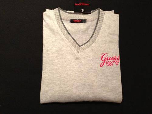 GUESS V Neck Winter Sweater - Medium Slim Fit