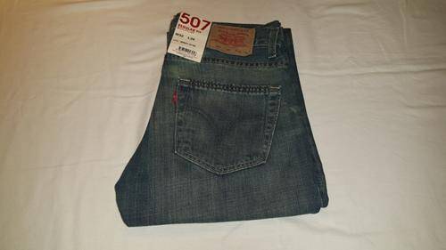 Authentic LEVI'S 507 Bootcut Denim - 32 / 34 / 38