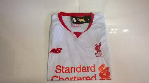 NEW BALANCE Liverpool 2015/16 Kit - Medium
