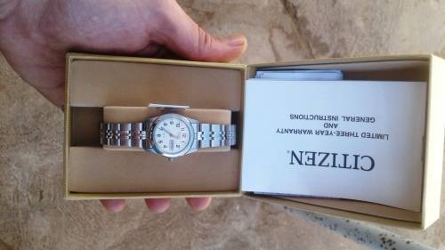 Citizen analog quartz CTZ-6618 women`s time piece in original box with papers