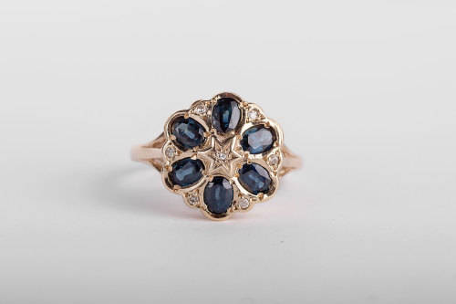 Unusual Vintage Sapphire and Diamond ring 9ct yellow gold.